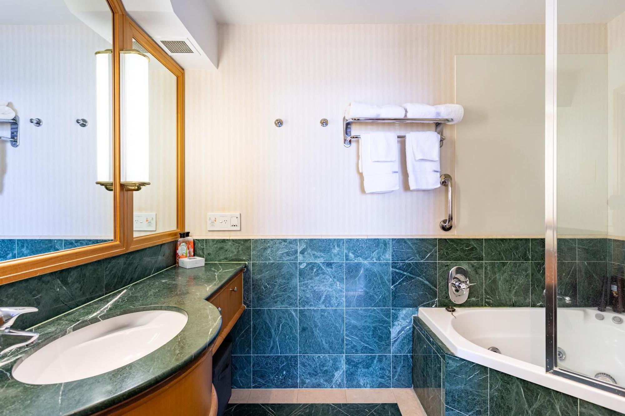 Luxury Privately Owned Ocean View Studio Apartments At O4Ks Gold Tower โกลด์โคสต์ ภายนอก รูปภาพ